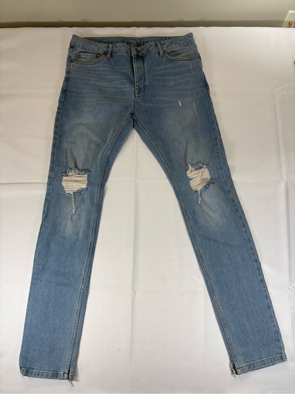 Topman Men’s Distressed Ripped Jeans W36 L34 Light Wash